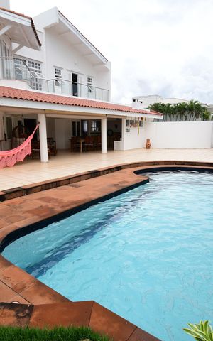 Casa de condomínio para alugar com 454m², 4 quartos e 3 vagasPiscina