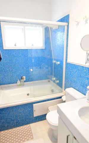 Casa de condomínio para alugar com 454m², 4 quartos e 3 vagasBanheiro Suíte 