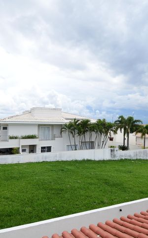 Casa de condomínio para alugar com 454m², 4 quartos e 3 vagasVista