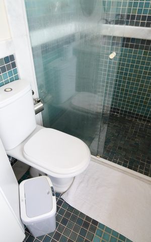 Casa de condomínio para alugar com 454m², 4 quartos e 3 vagasBanheiro Suíte 