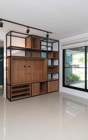 Casa de condomínio à venda com 180m², 3 quartos e 4 vagas Casa de condomínio à venda com 180m², 3 quartos e 4 vagasSala