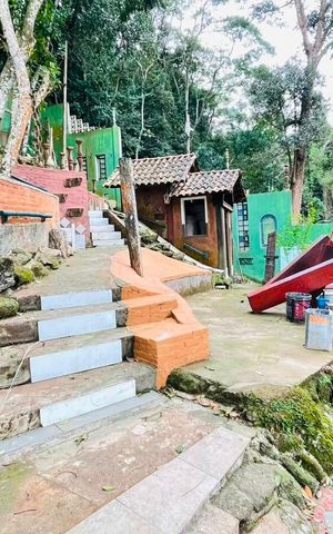 Casa de condomínio para alugar com 350m², 4 quartos e 5 vagas