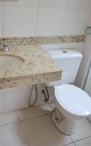 Apartamento para alugar com 200m², 5 quartos e 2 vagasBanheiro da Suíte 1