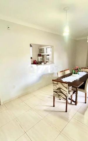 Casa à venda com 247m², 2 quartos e 2 vagas Casa à venda com 247m², 2 quartos e 2 vagasFoto 02