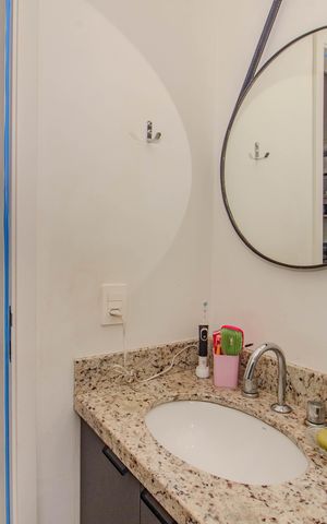 Apartamento à venda com 67m², 2 quartos e 1 vaga Apartamento à venda com 67m², 2 quartos e 1 vagaBanheiro Social