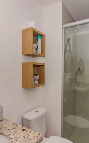 Apartamento à venda com 67m², 2 quartos e 1 vaga Apartamento à venda com 67m², 2 quartos e 1 vagaBanheiro Social
