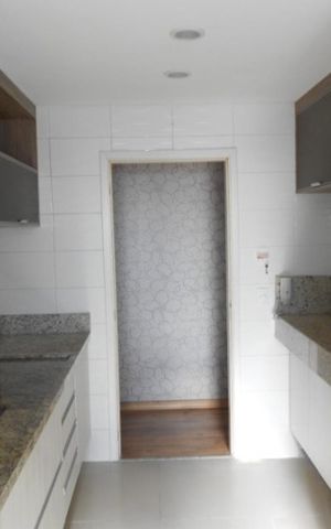 Apartamento à venda com 70m², 3 quartos e 2 vagas Apartamento à venda com 70m², 3 quartos e 2 vagasCozinha