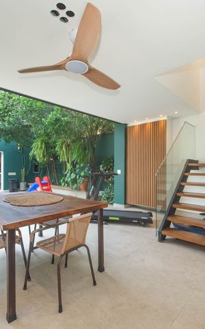 Casa à venda com 280m², 4 quartos e 2 vagasQuintal - Lavanderia