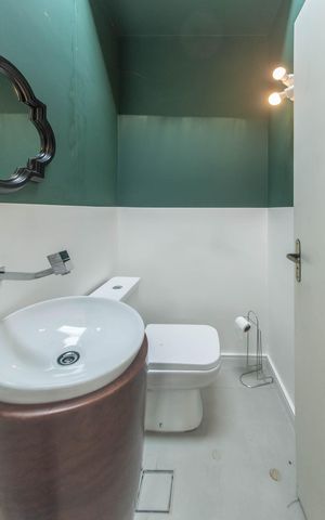 Casa à venda com 280m², 4 quartos e 2 vagasEscritorio - Banheiro
