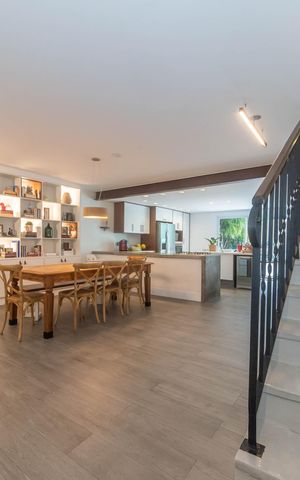 Casa à venda com 280m², 4 quartos e 2 vagasSala