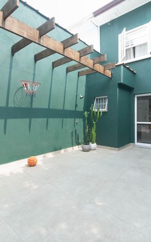 Casa à venda com 280m², 4 quartos e 2 vagasQuintal - Lavanderia