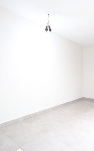 Casa à venda com 230m², 4 quartos e 3 vagasSuite 