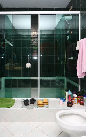 Apartamento à venda com 380m², 3 quartos e 5 vagas Apartamento à venda com 380m², 3 quartos e 5 vagasBanheiro da Suíte 3