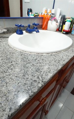 Casa à venda com 240m², 3 quartos e 3 vagasBanheiro