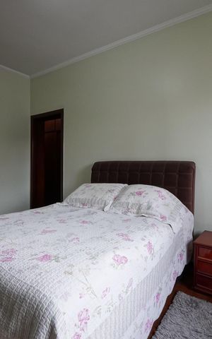 Casa à venda com 240m², 3 quartos e 3 vagasSuíte