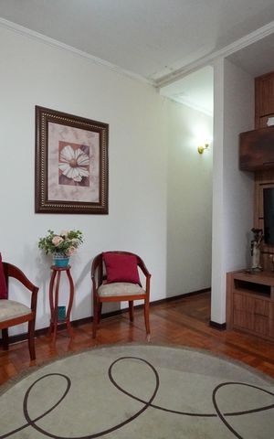Casa à venda com 240m², 3 quartos e 3 vagasSala de TV