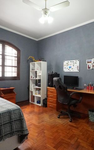 Casa à venda com 240m², 3 quartos e 3 vagasQuarto