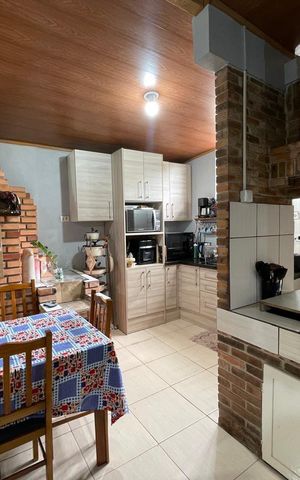 Casa à venda com 214m², 3 quartos e 4 vagas