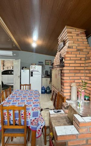 Casa à venda com 214m², 3 quartos e 4 vagas