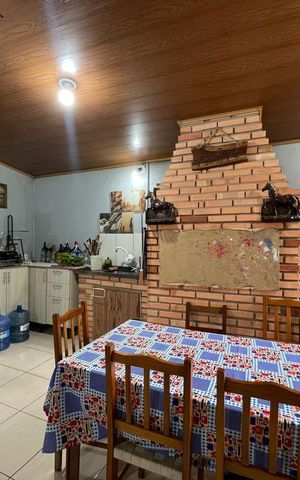 Casa à venda com 214m², 3 quartos e 4 vagas
