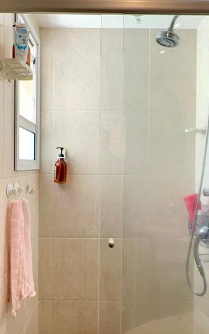 Apartamento à venda com 105m², 2 quartos e 2 vagas Apartamento à venda com 105m², 2 quartos e 2 vagasBanheiro da Suíte