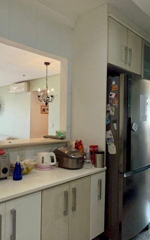 Apartamento à venda com 105m², 2 quartos e 2 vagas Apartamento à venda com 105m², 2 quartos e 2 vagasCozinha