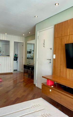 Apartamento à venda com 105m², 2 quartos e 2 vagas Apartamento à venda com 105m², 2 quartos e 2 vagasSala de TV
