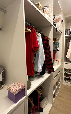 Apartamento à venda com 89m², 3 quartos e 2 vagas Apartamento à venda com 89m², 3 quartos e 2 vagasCloset da suíte