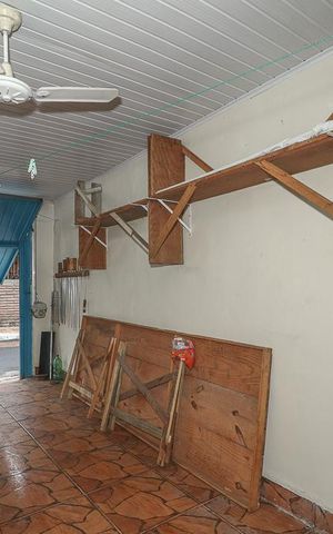 Casa à venda com 160m², 3 quartos e sem vagaGaragem