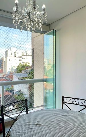 Apartamento à venda com 56m², 2 quartos e 2 vagas Apartamento à venda com 56m², 2 quartos e 2 vagasVaranda