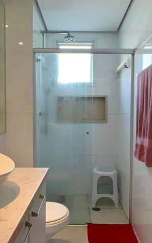 Apartamento à venda com 56m², 2 quartos e 2 vagas Apartamento à venda com 56m², 2 quartos e 2 vagasBanheiro da Suíte