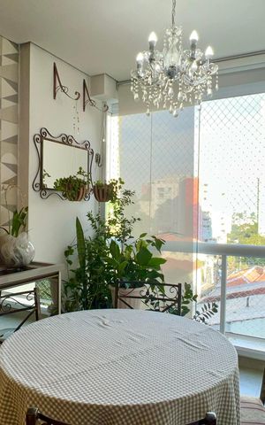 Apartamento à venda com 56m², 2 quartos e 2 vagas Apartamento à venda com 56m², 2 quartos e 2 vagasVaranda