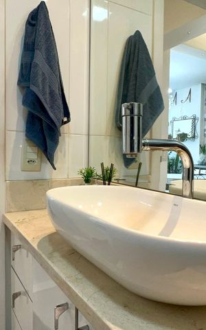 Apartamento à venda com 56m², 2 quartos e 2 vagas Apartamento à venda com 56m², 2 quartos e 2 vagasBanheiro
