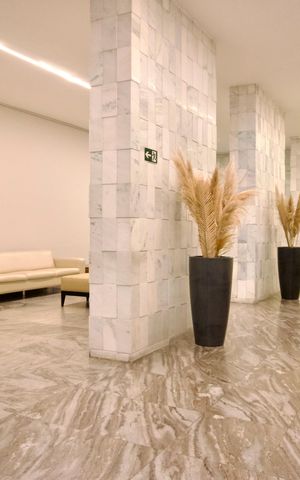 Apartamento à venda com 1483m², 3 quartos e 1 vaga Apartamento à venda com 1483m², 3 quartos e 1 vagaHall de entrada