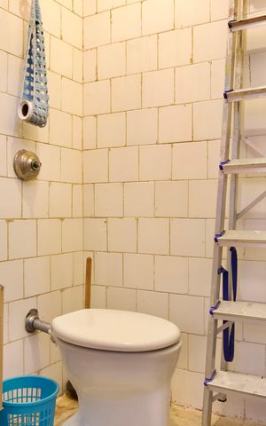 Apartamento à venda com 1483m², 3 quartos e 1 vaga Apartamento à venda com 1483m², 3 quartos e 1 vagaBanheiro de Serviço