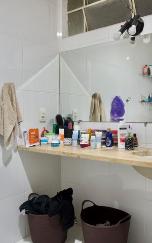 Apartamento à venda com 1483m², 3 quartos e 1 vaga Apartamento à venda com 1483m², 3 quartos e 1 vagaBanheiro 2