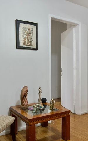 Apartamento à venda com 1483m², 3 quartos e 1 vaga Apartamento à venda com 1483m², 3 quartos e 1 vagaSala