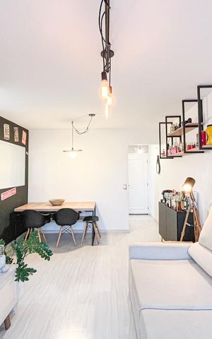 Apartamento à venda com 79m², 3 quartos e 1 vaga Apartamento à venda com 79m², 3 quartos e 1 vagaSala