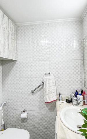 Apartamento à venda com 79m², 3 quartos e 1 vaga Apartamento à venda com 79m², 3 quartos e 1 vagaBanheiro Social