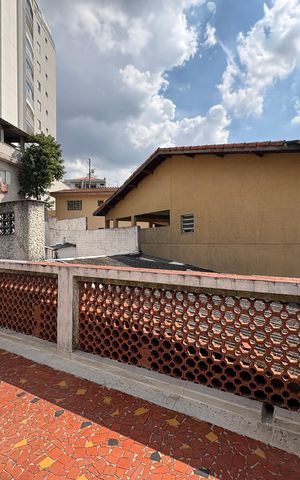 Casa para alugar com 500m², 6 quartos e 3 vagas Casa para alugar com 500m², 6 quartos e 3 vagasCasa 2 - Quintal
