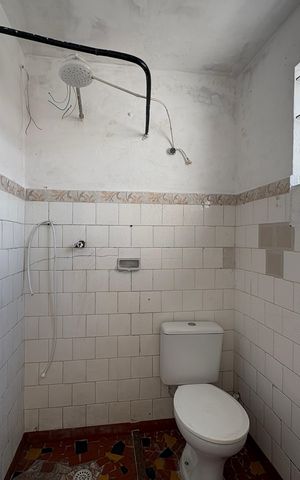 Casa para alugar com 500m², 6 quartos e 3 vagas Casa para alugar com 500m², 6 quartos e 3 vagasCasa 1- Banheiro