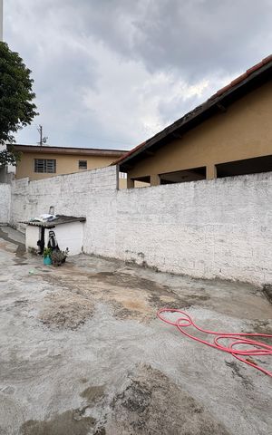 Casa para alugar com 500m², 6 quartos e 3 vagas Casa para alugar com 500m², 6 quartos e 3 vagasCasa 3- Quintal