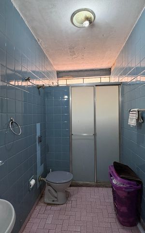 Casa para alugar com 500m², 6 quartos e 3 vagas Casa para alugar com 500m², 6 quartos e 3 vagasCasa 2 - Banheiro
