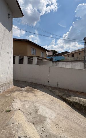 Casa para alugar com 500m², 6 quartos e 3 vagas Casa para alugar com 500m², 6 quartos e 3 vagasCasa 1- Garagem