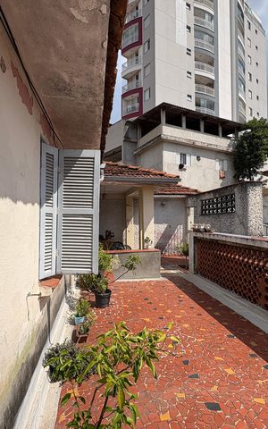 Casa para alugar com 500m², 6 quartos e 3 vagas Casa para alugar com 500m², 6 quartos e 3 vagasCasa 2 - Quintal