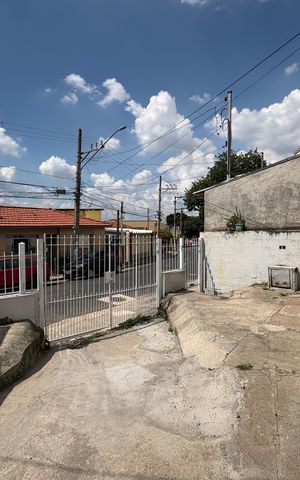 Casa para alugar com 500m², 6 quartos e 3 vagas Casa para alugar com 500m², 6 quartos e 3 vagasCasa 1- Garagem