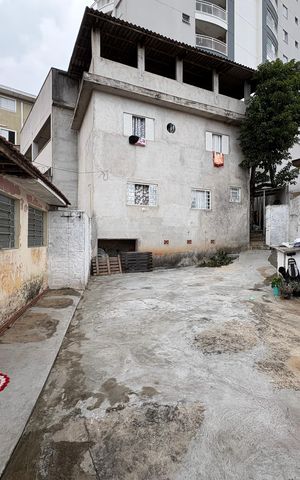 Casa para alugar com 500m², 6 quartos e 3 vagas Casa para alugar com 500m², 6 quartos e 3 vagasCasa 3- Quintal