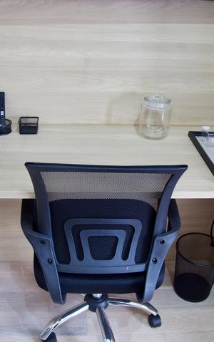 Studio para alugar com 25m², 1 quarto e sem vaga Studio para alugar com 25m², 1 quarto e sem vagaMesa de escritório