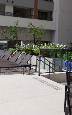 Studio para alugar com 25m², 1 quarto e sem vaga Studio para alugar com 25m², 1 quarto e sem vagaPiscina