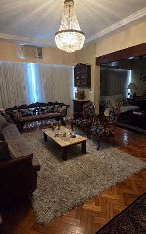 Apartamento à venda com 130m², 3 quartos e 1 vaga Apartamento à venda com 130m², 3 quartos e 1 vagaSala